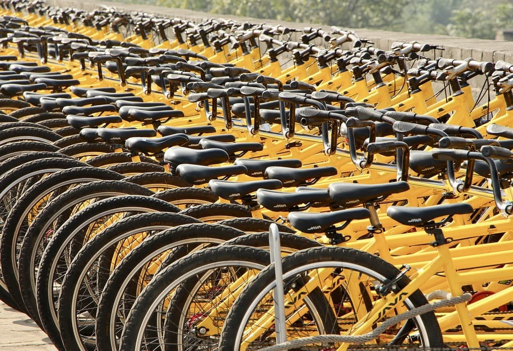 Les vélos électriques gagnent en popularité dans les centres urbains